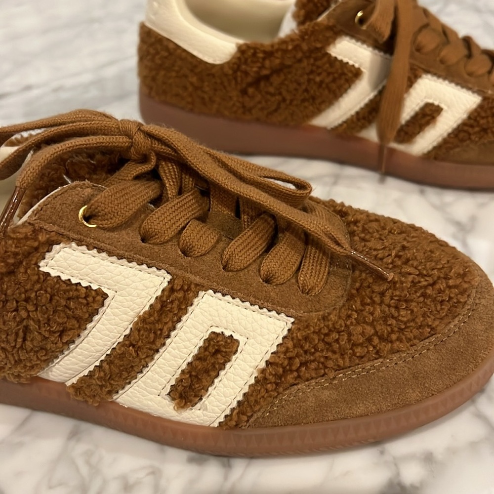 BRAND NEW Back 70 ‘Teddy Sneaker’ - Picture 9 of 14
